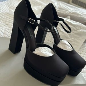 Charles & Keith heels/platform